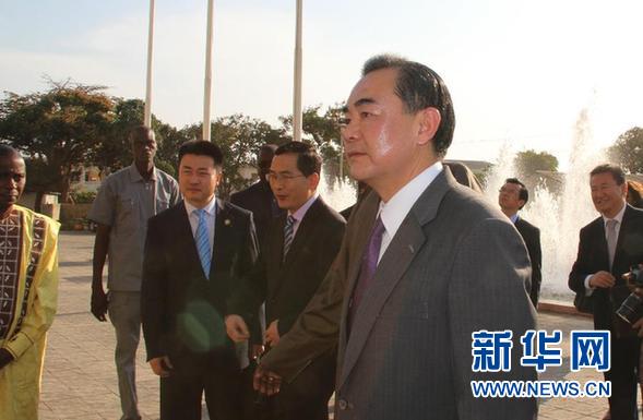 王毅外長說中國援非的事實讓各種不實之辭蒼白無力