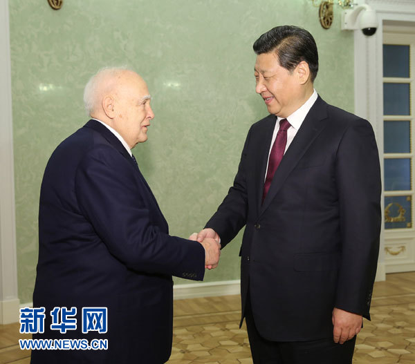 習(xí)近平會(huì)見希臘總統(tǒng)帕普利亞斯