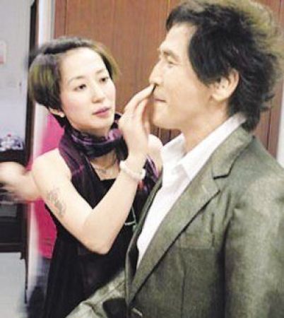 吳奇隆劉詩詩17歲之差 港臺(tái)大叔都愛找內(nèi)地嫩妻？