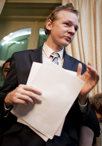 Wikileaks' Assange in UK, police know where - report