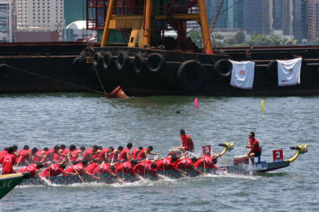 天外龍舟隊(duì)參加港臺(tái)比賽再創(chuàng)輝煌