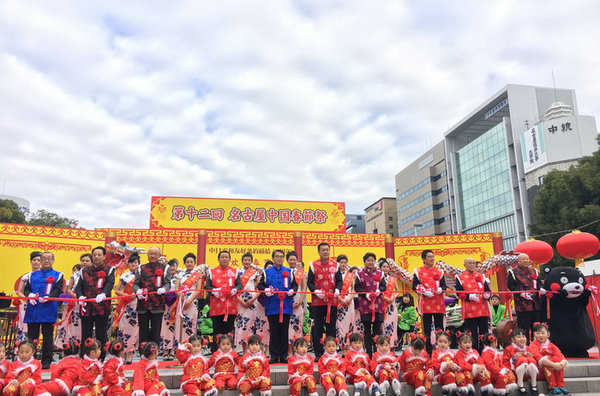 這些年，春節(jié)已經(jīng)走出國門，各國都在跟我們一起過年