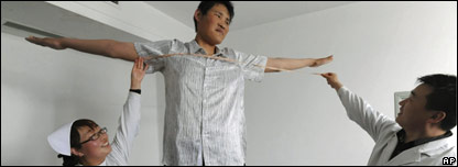 Tall People Earn More 高個(gè)兒掙錢(qián)多