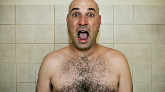 That'll put hairs on your chest! 那會使你健康強(qiáng)壯！