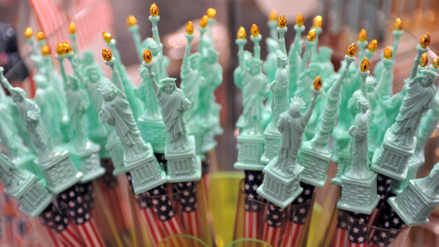At liberty 自由，隨意