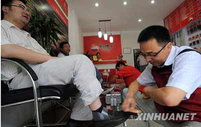 大學(xué)生自主創(chuàng)業(yè)瓶頸何在？75%有創(chuàng)業(yè)熱情僅2%行動(dòng)