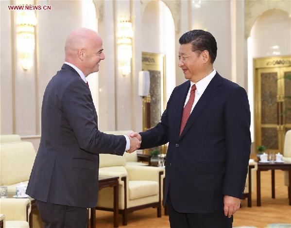 習(xí)近平會(huì)見國際足聯(lián)主席 談足球運(yùn)動(dòng)的真諦