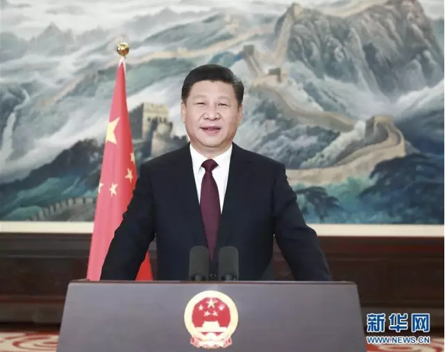 習(xí)主席的2017新年賀詞中英雙語全文，大家擼起袖子加油干！