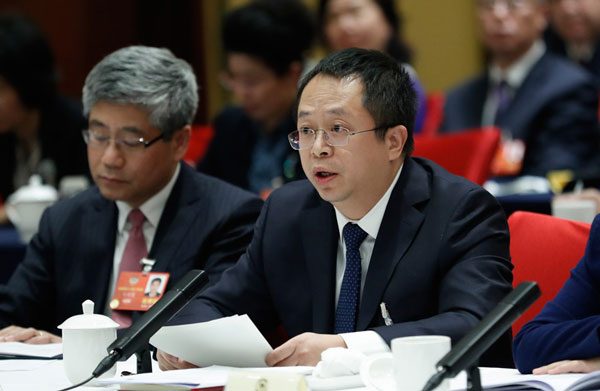 聚焦兩會：馬化騰、雷軍等企業(yè)大佬都說了啥?