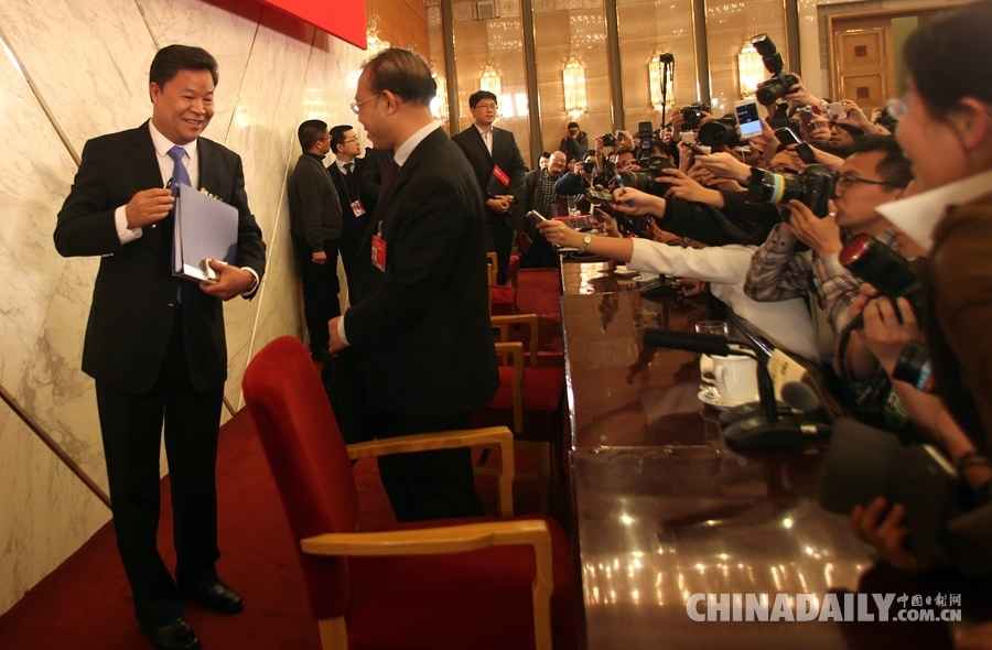 全國政協(xié)十二屆三次會(huì)議舉行新聞發(fā)布會(huì)