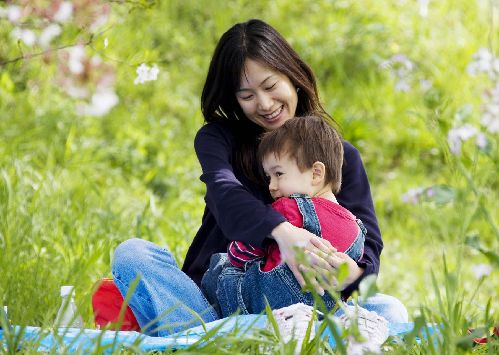 兒子要成長(zhǎng)，媽媽應(yīng)放手