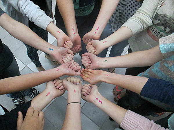 “分號(hào)紋身”的暗語(yǔ)你懂嗎？