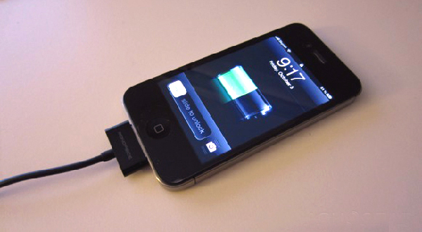 外出充電，小心“充電座盜取數(shù)據(jù)”