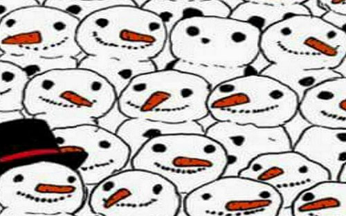 熊貓潛伏雪人中，你找到它了嗎？