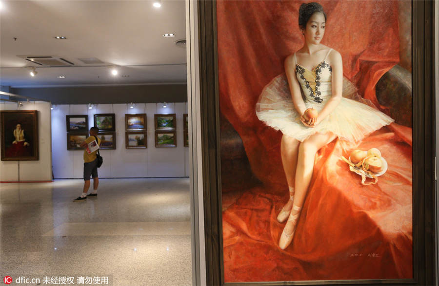當(dāng)代朝鮮油畫展南通舉行 唯美浪漫令人震撼（組圖）