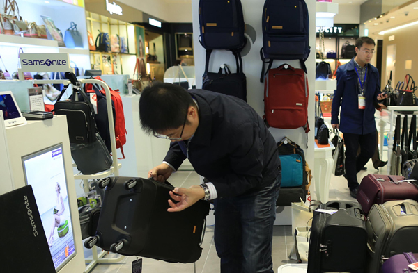 國人境外昵稱：北京鎊、中國購物狂，行走的錢包
