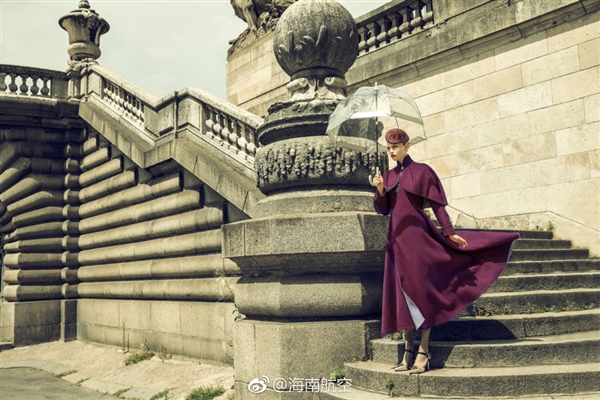 海航高級定制制服亮相巴黎時(shí)裝周