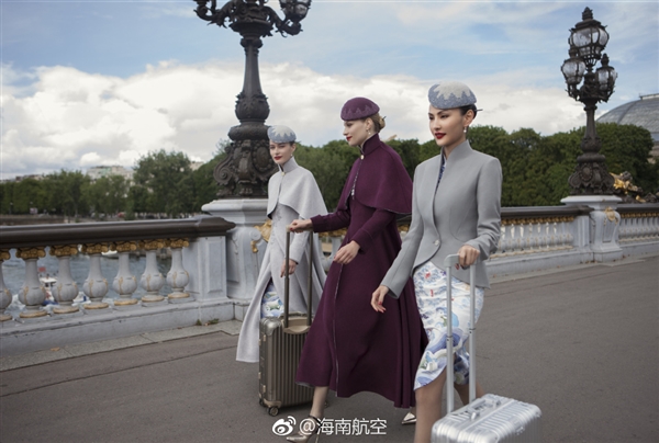 海航高級定制制服亮相巴黎時(shí)裝周