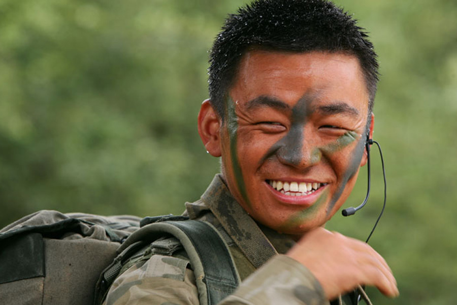 制服誘惑：國內(nèi)演員誰穿軍裝最有范兒？（組圖）