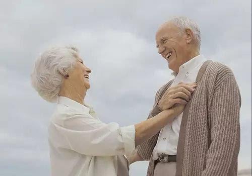 科學家稱人類壽命最高“上限”為115歲