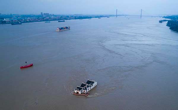 兩辦: 建立資源環(huán)境承載能力監(jiān)測(cè)預(yù)警長(zhǎng)效機(jī)制