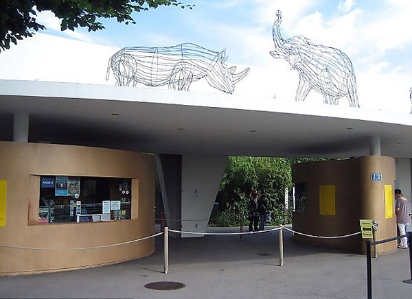 寵物不想養(yǎng)了怎么辦？瑞士人民的做法是送到動(dòng)物園喂老虎!
