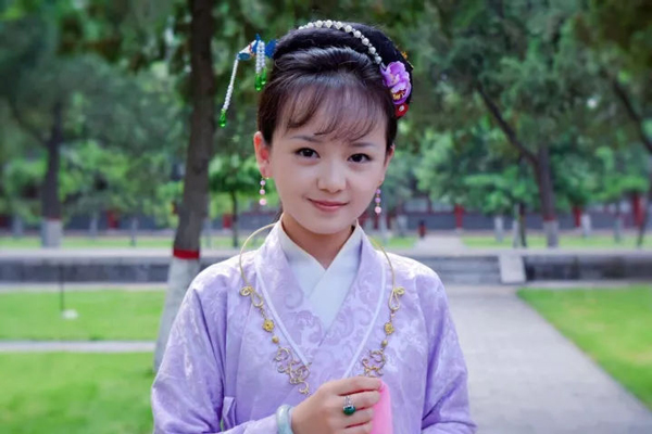 小戲骨版《紅樓夢(mèng)》演技炸裂，眼角眉梢都是戲，哪個(gè)萌娃最得你心？