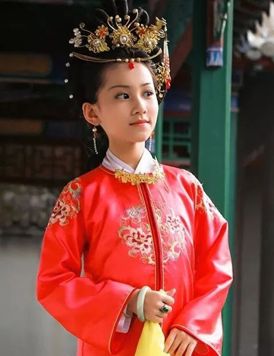 小戲骨版《紅樓夢》演技炸裂，眼角眉梢都是戲，哪個萌娃最得你心？