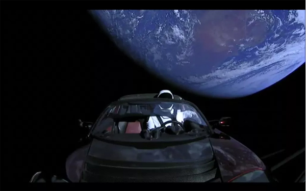 SpaceX獵鷹重型火箭首飛成功！馬斯克的特斯拉跑車(chē)上太空了