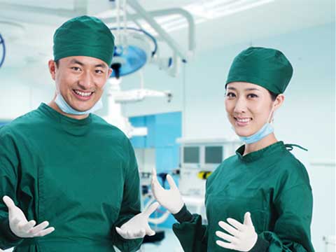 ill和sick用法不一樣？表達“身體不舒服”時可別選錯了！