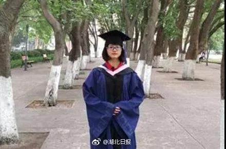 果然畢業(yè)論文的致謝才是最精彩的！感謝貓、狗、愛豆，能加的戲都加上了……