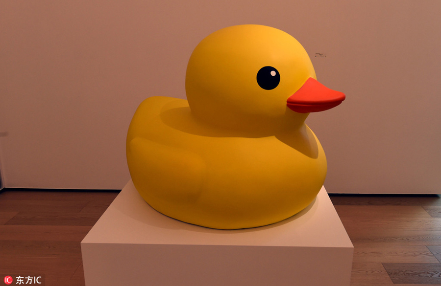 “大黃鴨之父”霍夫曼首次亞洲開(kāi)展 大河馬月球兔胖猴子都來(lái)了（組圖）