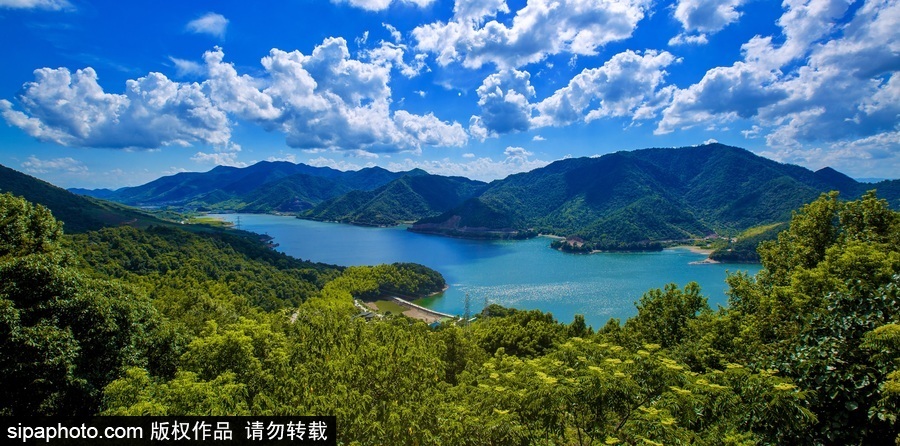 藍(lán)天白云刷屏！盤(pán)點(diǎn)風(fēng)清日朗的絕美風(fēng)光 為眼睛降溫