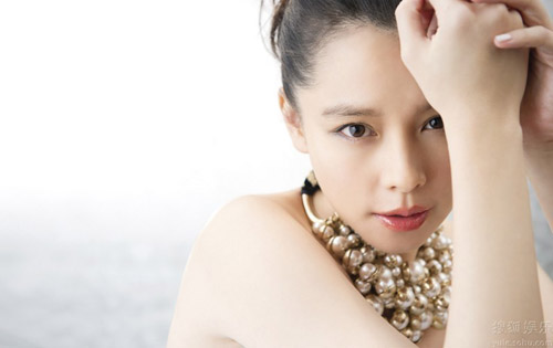 Vivian Hsu graces Vogue magazine