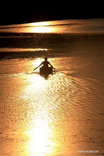 Fishmen in Hengjiang River