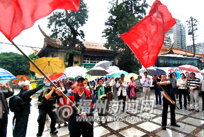 聚焦五大戰(zhàn)役謳歌先進(jìn)典型 百名文藝家赴基層采風(fēng)