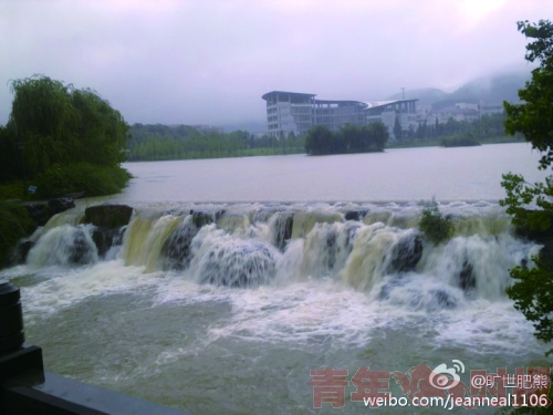杭州西湖長橋被淹沒　網友戲稱“水漫金山”(圖)