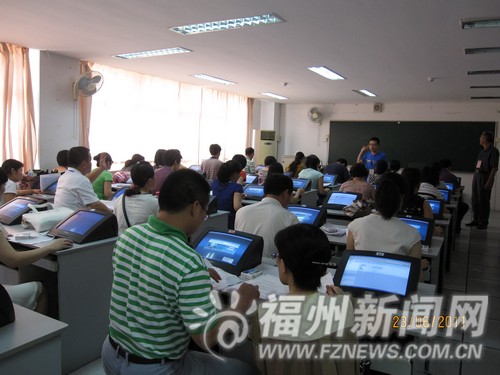 福州中考評卷23日啟動(dòng)　一份試卷兩名教師同時(shí)評