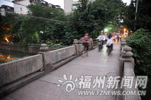 白馬河福船國(guó)慶期間運(yùn)營(yíng)　坐船游玩盤(pán)點(diǎn)兩岸風(fēng)景