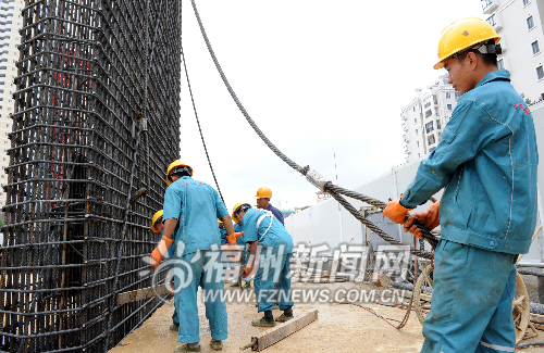 地鐵1號(hào)線11站點(diǎn)開建主體結(jié)構(gòu)　9站點(diǎn)將陸續(xù)圍擋