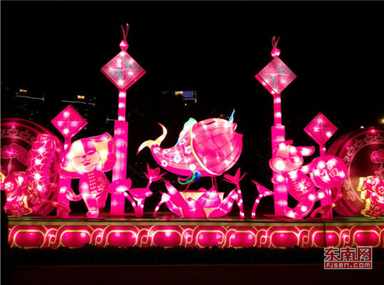 Lantern Festival celebrations span the Straits