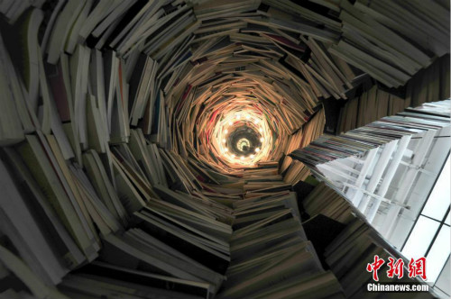 Tower of books dominates Shenyang store