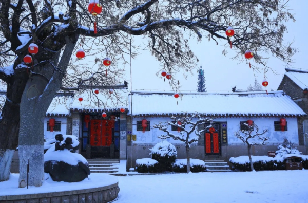 Explore Yantai ancient manor in winter