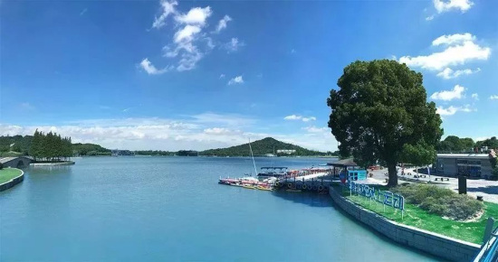 Enjoy water sports at Moon Lake Sculpture Park