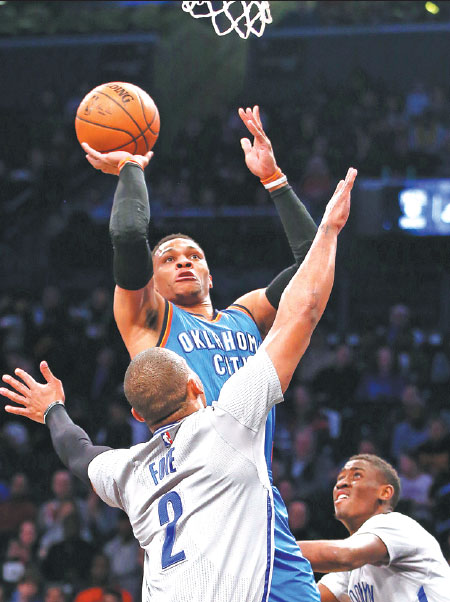Nets fans cheer Russell's hustle