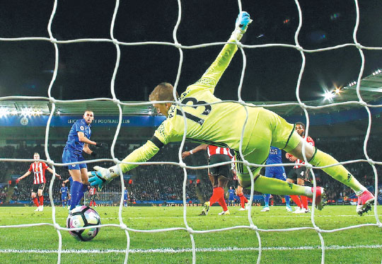 Circumspect Shakespeare bracing Leicester for plot twists