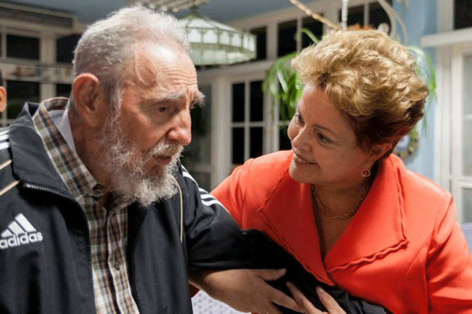 Cuba hosts Latin American summit, Castro turns up