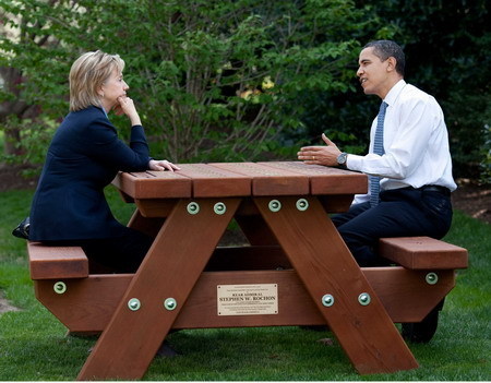 Behind-the-scenes: Obamas and those at White House