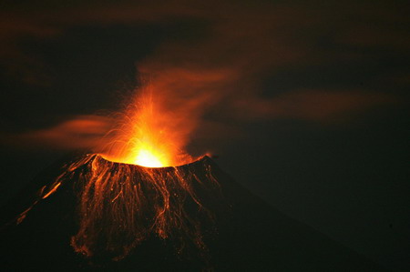 Ecuador's Tungurahua volcano begins eruption