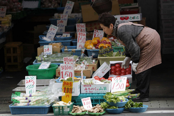 Panic on seafood,tap water safety plagues Japan